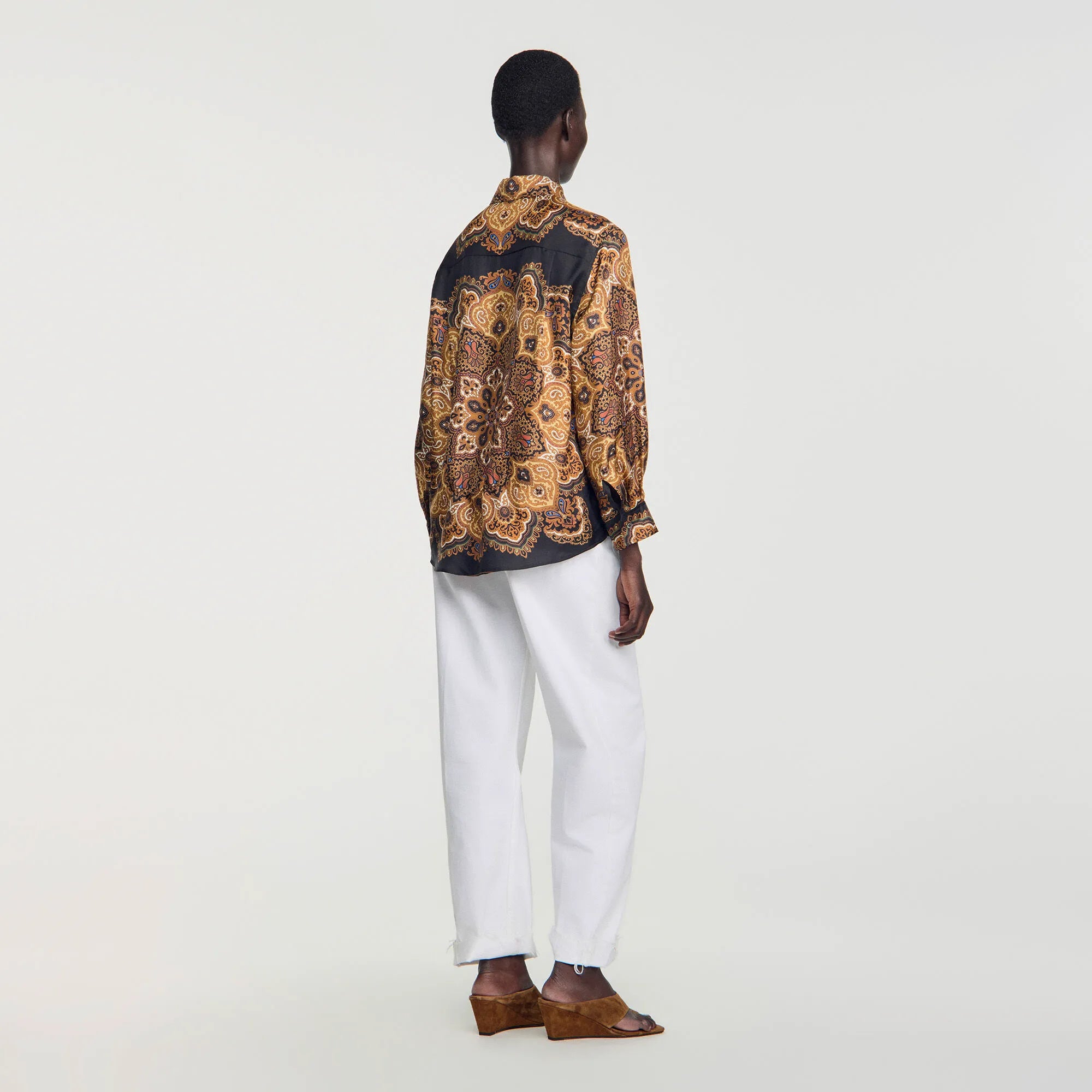 Black / Ocher