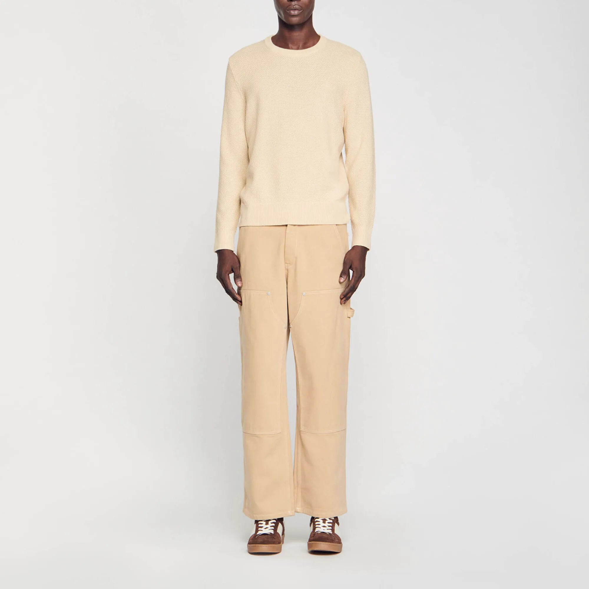 Off white / mastic